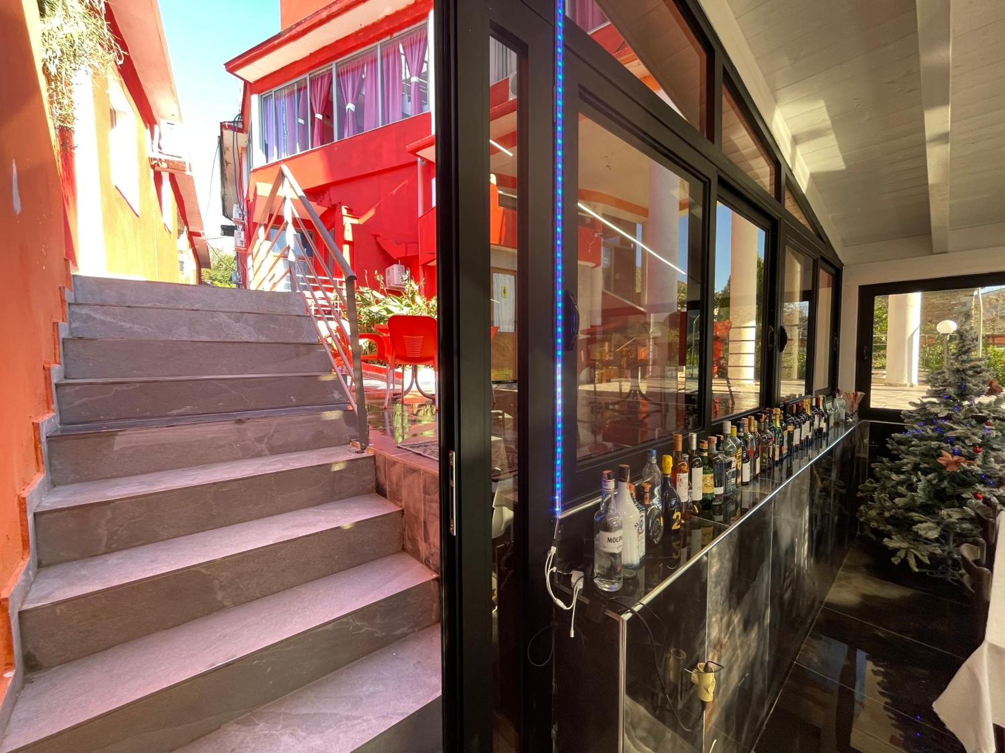 Hotel Bar Restaurant Mete Peshkepi エクステリア 写真