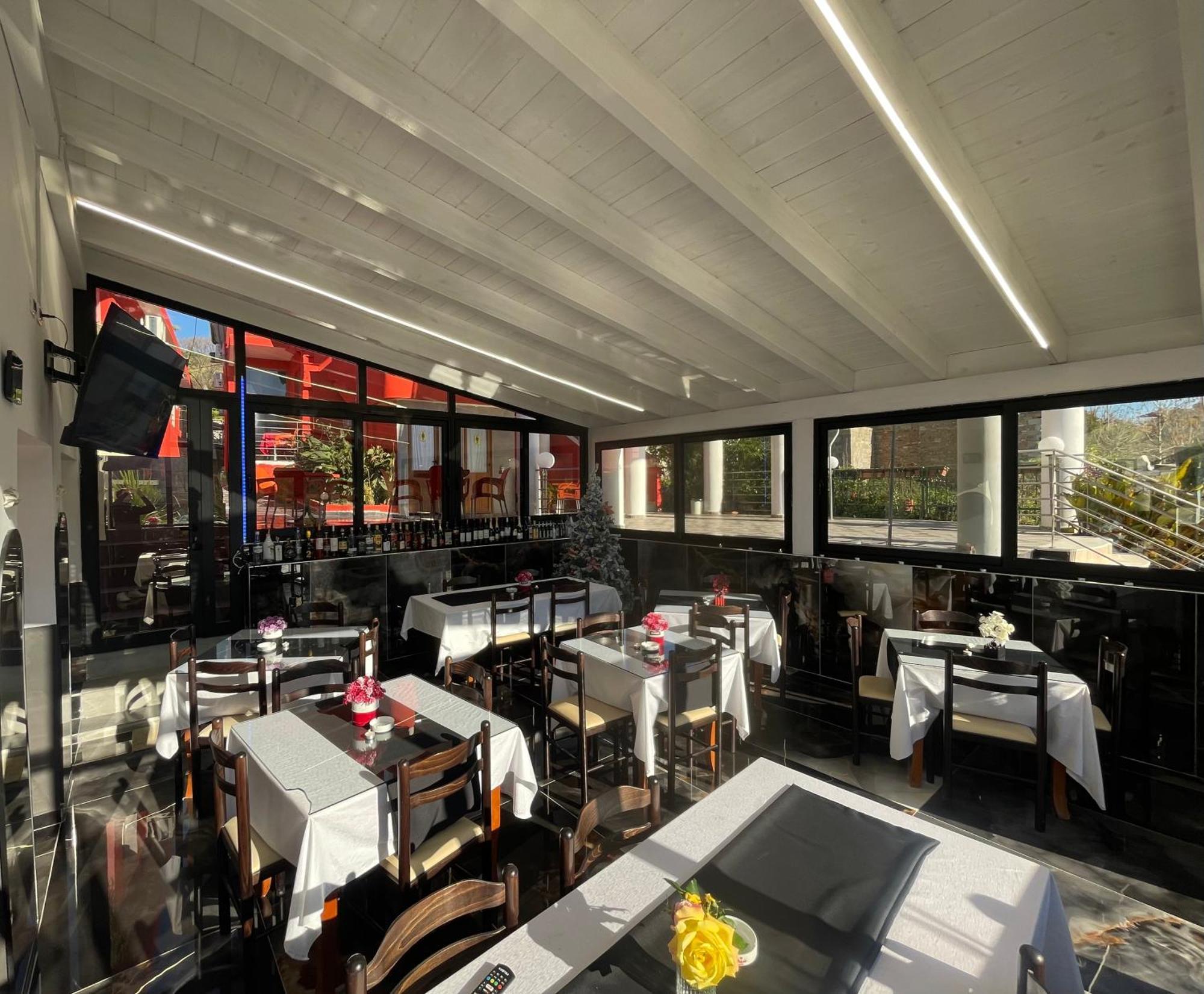 Hotel Bar Restaurant Mete Peshkepi エクステリア 写真